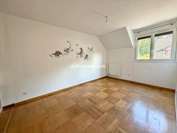 Vente                                                      Maison
                        
                     6 pièces                      130 m2                     à Sucy-en-Brie