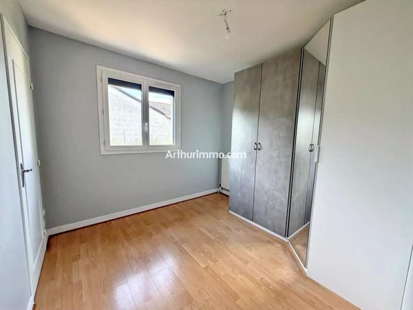 Vente                                                      Maison
                        
                     6 pièces                      130 m2                     à Sucy-en-Brie