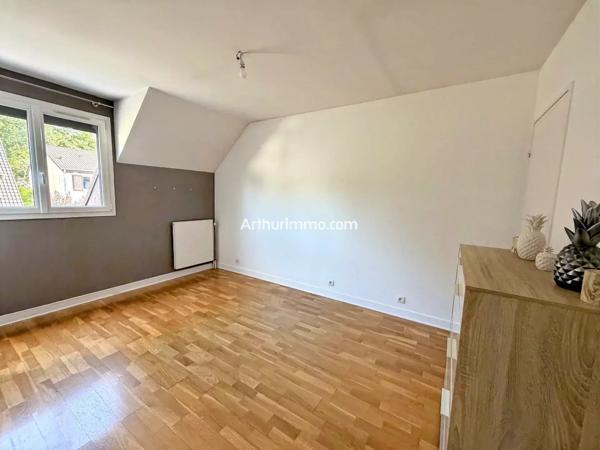 Vente                                                      Maison
                        
                     6 pièces                      130 m2                     à Sucy-en-Brie
