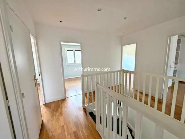 Vente                                                      Maison
                        
                     6 pièces                      130 m2                     à Sucy-en-Brie