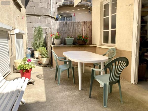 Immeuble à vendre à Saint-Flour dans le Cantal (15100), ref : 044/1134