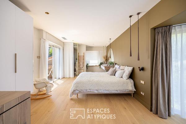 Maison d’architecte rénovée avec piscine au coeur d’un domaine privé à Saint-Genis-Laval