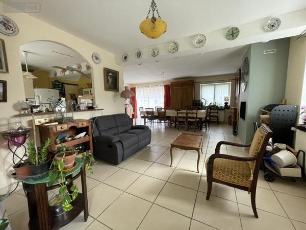 Maison à vendre à Vivoin dans la Sarthe (72170), ref : 72126-3078