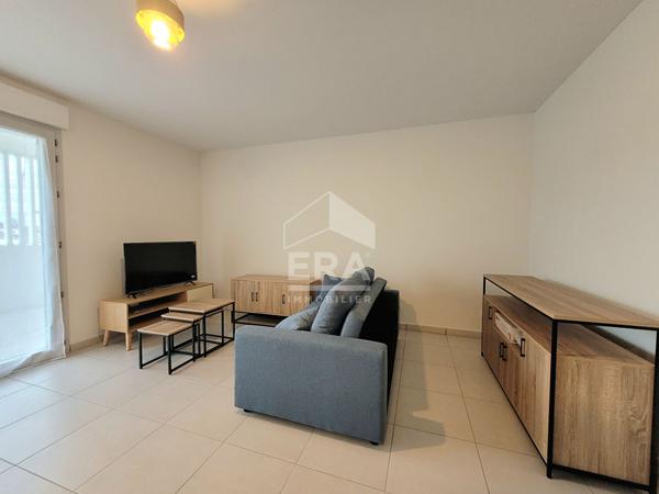 LOCATION MEUBLEE - LONS : Appartement neuf T3 de 62 m² avec 2 parking et terrasse