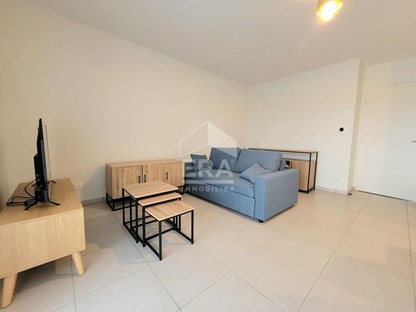 LOCATION MEUBLEE - LONS : Appartement neuf T3 de 62 m² avec 2 parking et terrasse