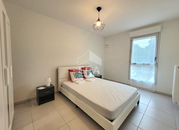 LOCATION MEUBLEE - LONS : Appartement neuf T3 de 62 m² avec 2 parking et terrasse