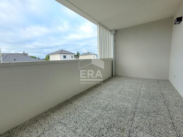 LOCATION MEUBLEE - LONS : Appartement neuf T3 de 62 m² avec 2 parking et terrasse