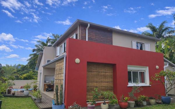 Maison à vendre    5 pièces • 148 m2 Saint-Paul