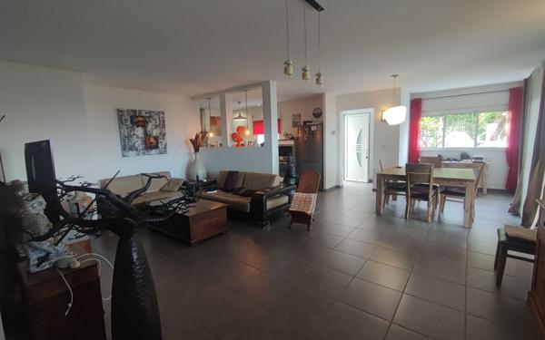 Maison à vendre    5 pièces • 148 m2 Saint-Paul