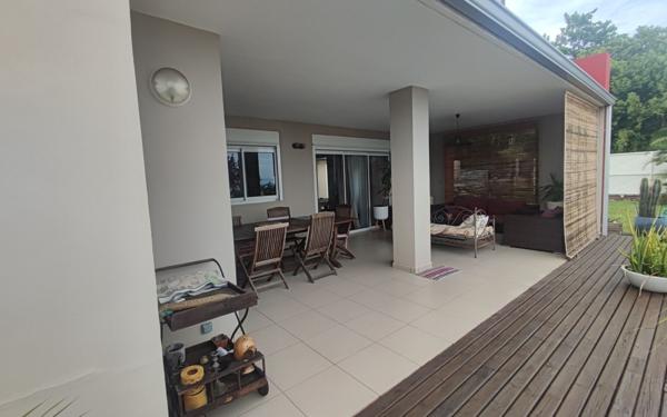 Maison à vendre    5 pièces • 148 m2 Saint-Paul