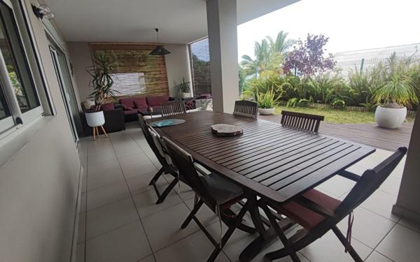 Maison à vendre    5 pièces • 148 m2 Saint-Paul