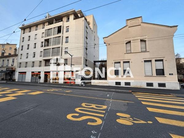 Location Appartement 2 pièces 46.5 m² - LE CLOS DES ARTS Lyon 69009