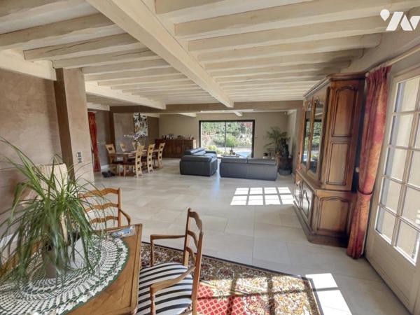 MONTANAY (69250) villa 6 pièces 190m² habitable 1600 m² de terrain piscine vue