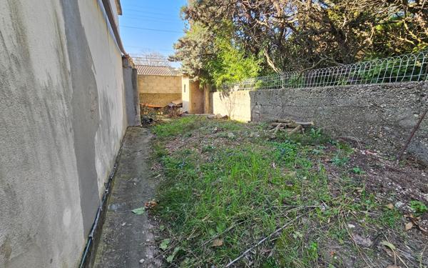 Terrain à vendre    Nîmes