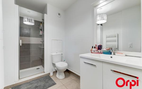 Appartement à vendre    2 pièces • 44,05 m2 Vénissieux