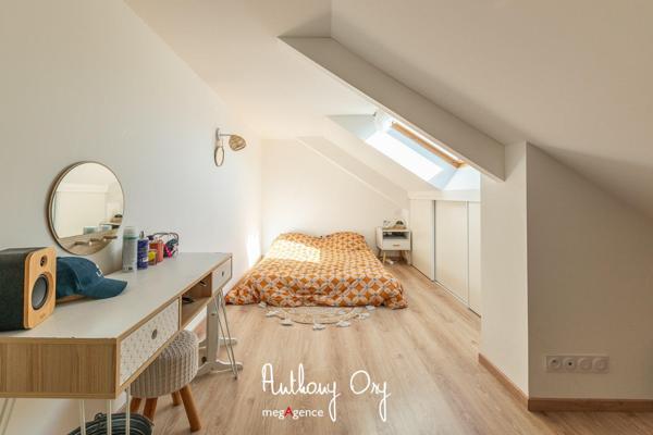 Maison à VIRE NORMANDIE, 14500 - 8 pièces 218m²