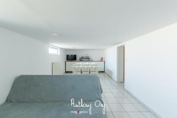 Maison à VIRE NORMANDIE, 14500 - 8 pièces 218m²