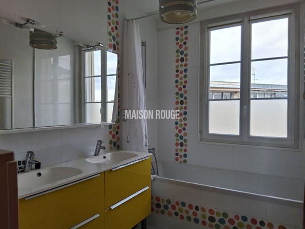 Appartement à vendre 6 pièces, 126 m2, centre-ville Rennes, très bon état. Garage. Ascenseur