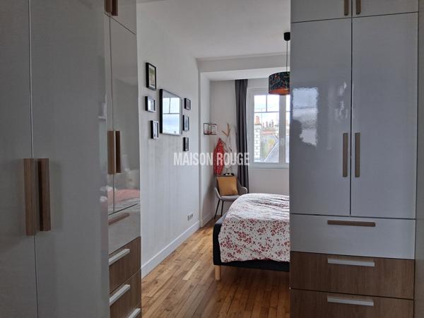 Appartement à vendre 6 pièces, 126 m2, centre-ville Rennes, très bon état. Garage. Ascenseur