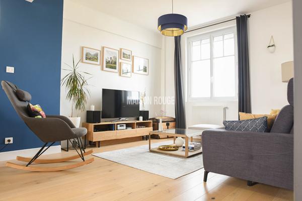 Appartement à vendre 6 pièces, 126 m2, centre-ville Rennes, très bon état. Garage. Ascenseur