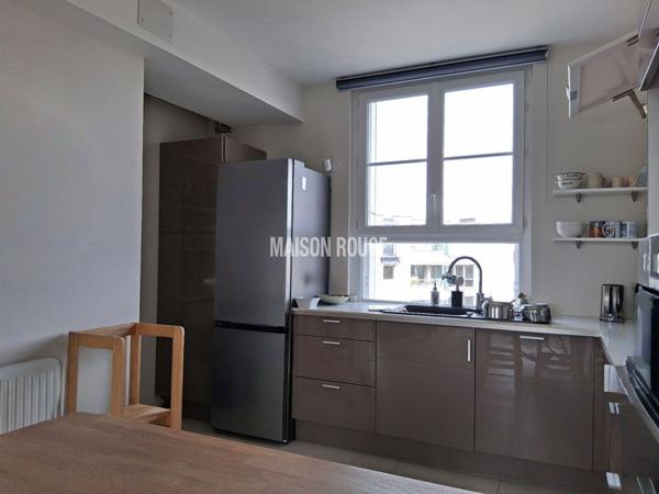 Appartement à vendre 6 pièces, 126 m2, centre-ville Rennes, très bon état. Garage. Ascenseur
