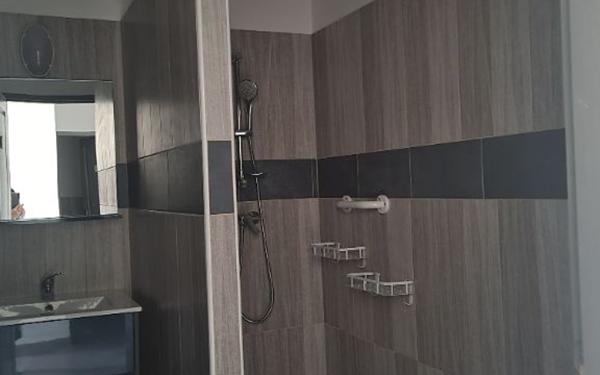 Maison à louer    2 pièces •  Saint-Martin-d'Ardèche