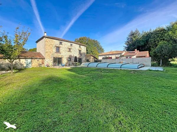 Maison à vendre 296 500 € Brigueuil 6 p 179 m² DPE C