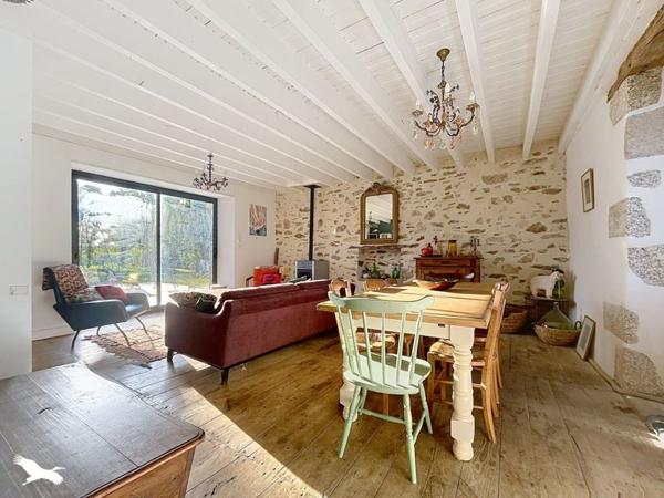 Maison à vendre 296 500 € Brigueuil 6 p 179 m² DPE C