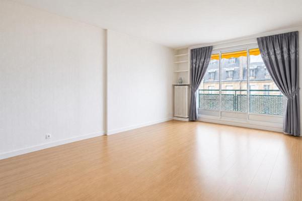 Paris 16e - T1 bis avec balcon, vue dégagée, cave, parking 34 m²