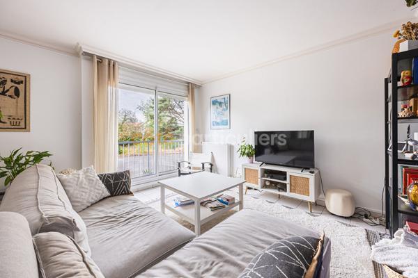 Vente
                Appartement76 m² - 4 Pièces -
                    REZE (44400)