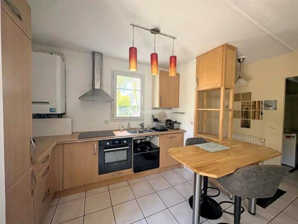 Vente                                                      Maison de village
                        
                     5 pièces                      101 m2                     à Serris