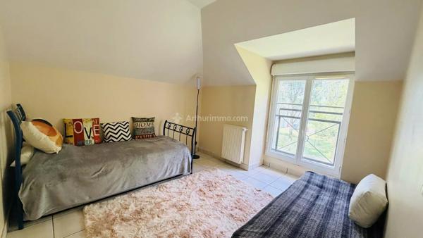 Vente                                                      Maison de village
                        
                     5 pièces                      101 m2                     à Serris