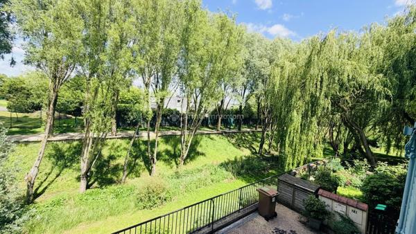 Vente                                                      Maison de village
                        
                     5 pièces                      101 m2                     à Serris
