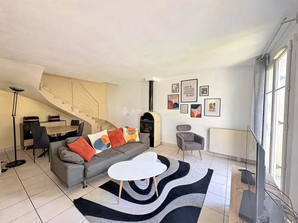 Vente                                                      Maison de village
                        
                     5 pièces                      101 m2                     à Serris
