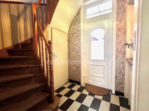 Maison semi-mitoyenne 3 chambres avec garage et jardin