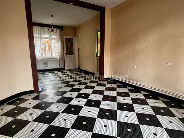 Maison semi-mitoyenne 3 chambres avec garage et jardin