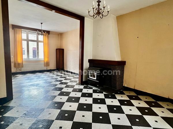 Maison semi-mitoyenne 3 chambres avec garage et jardin