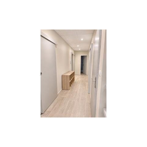 Location local commercial 69 m²