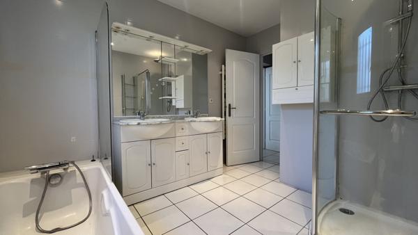 Maison 6 pièce(s) 4 chambre(s) 168.03 m²