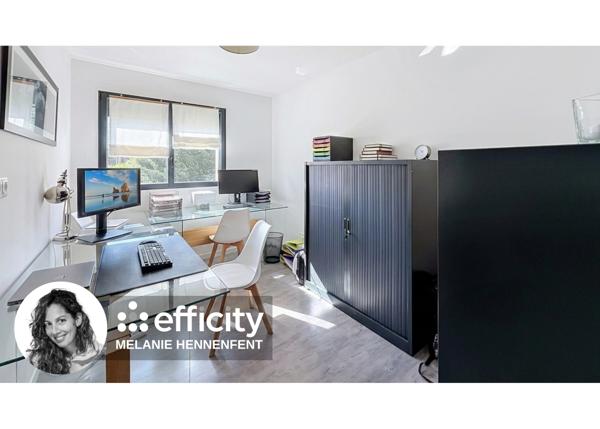 Maison
         5 pièces
        - 150 m² Bien prestige 560 000 € *