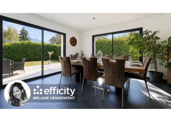 Maison
         5 pièces
        - 150 m² Bien prestige 560 000 € *