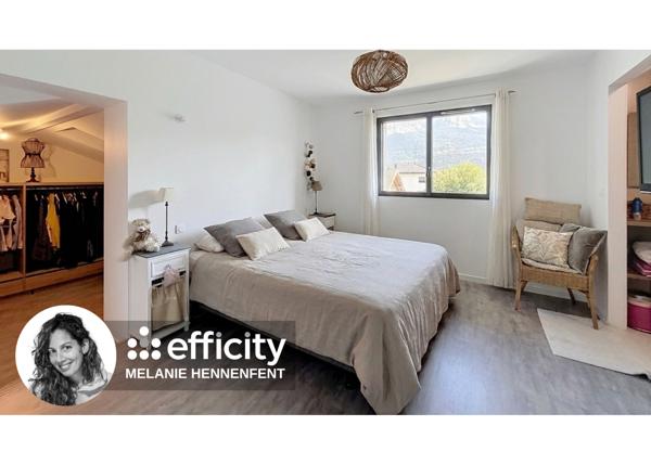 Maison
         5 pièces
        - 150 m² Bien prestige 560 000 € *