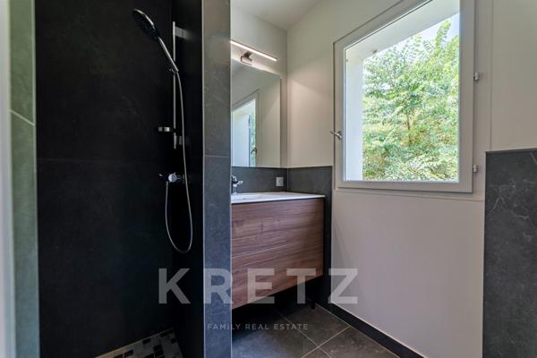 Exceptionnelle villa rénovée de 400m2 sur un parc paysager de 8300m2