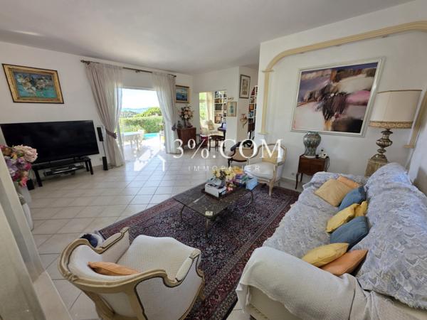 Villa 6 pièce(s) 4 chambre(s) 225 m²
