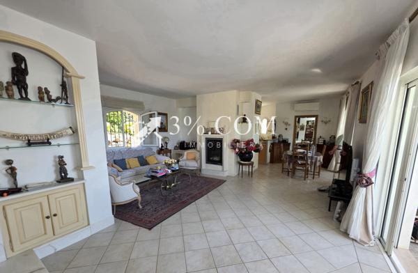 Villa 6 pièce(s) 4 chambre(s) 225 m²