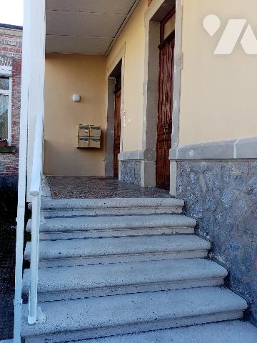 Secteur très prisé très bel appartement de caractère de 121 m² cave, parking