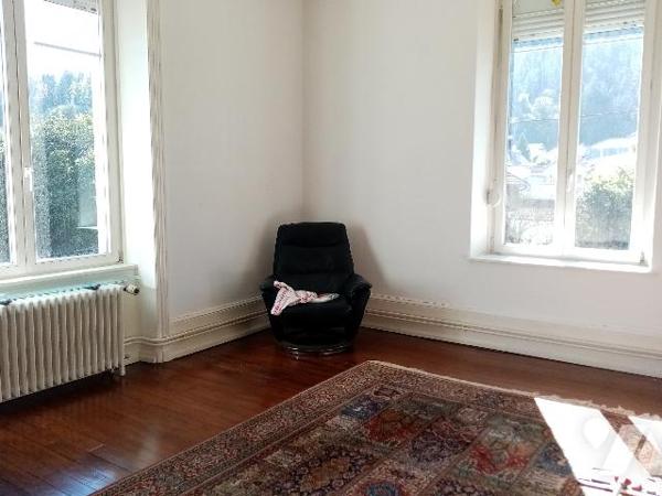 Secteur très prisé très bel appartement de caractère de 121 m² cave, parking