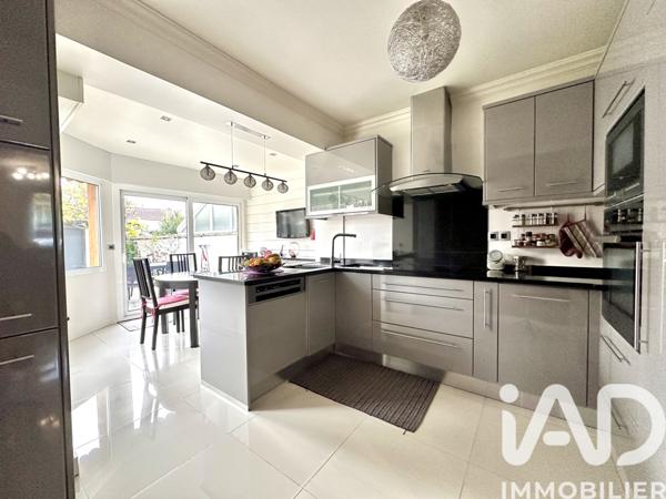 Maison à vendre 7 pièces 110 m² Houilles