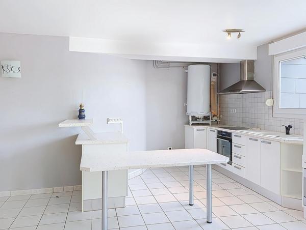 Appartement T3 avec un balcon fermé et une très belle vue