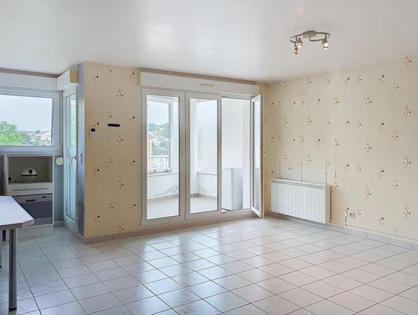 Appartement T3 avec un balcon fermé et une très belle vue